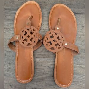 Brown Medallion Flip Flip Sandals Sz 9